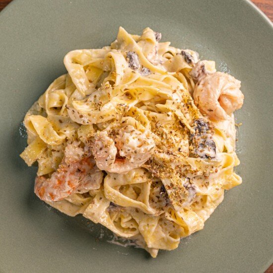 Фетучини с креветками в сливочном соусе