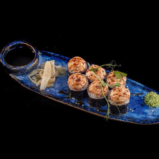 Запечённый ролл с крабом