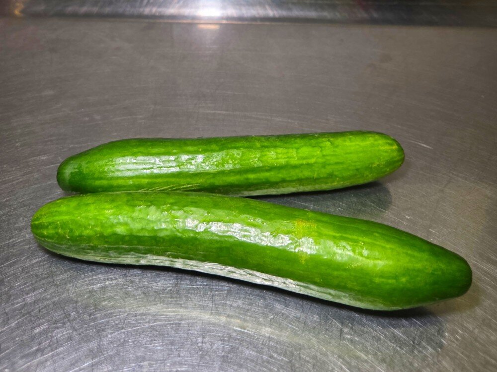 Огурец свежий