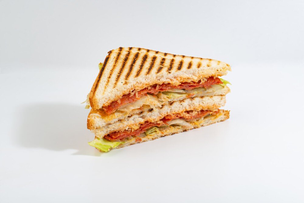 Сэндвич пепперони клаб