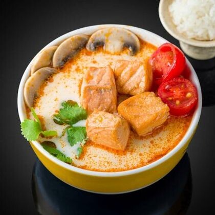 Том Ям с лососем