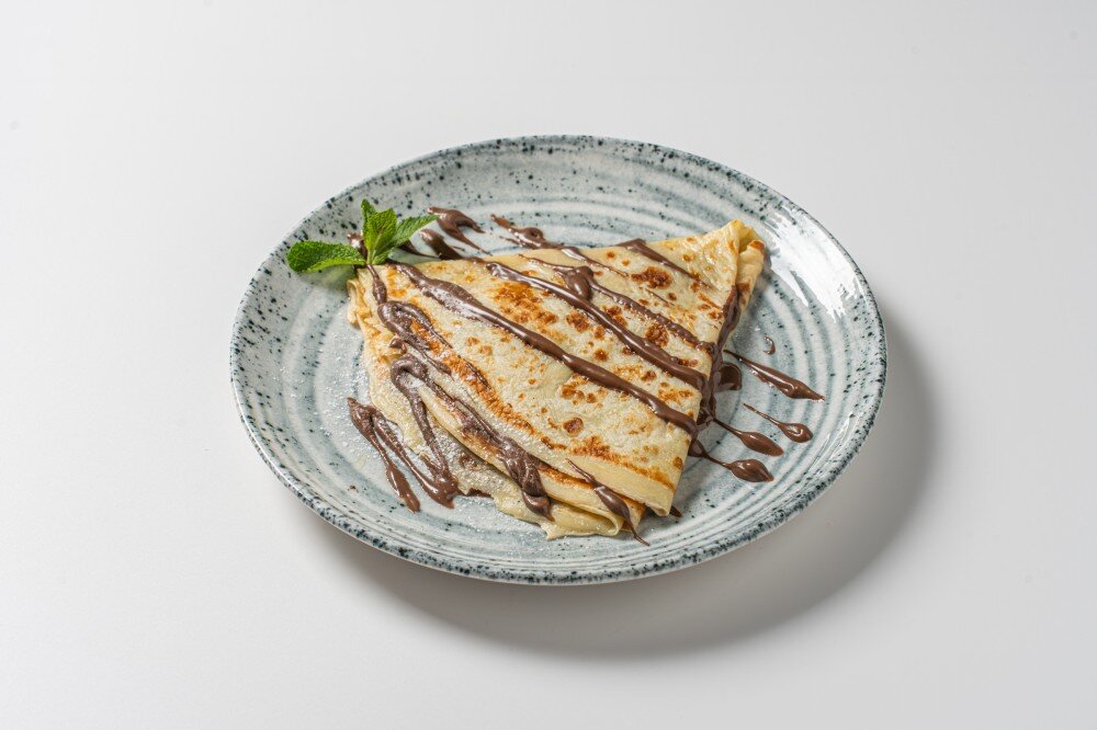 Блин с шоколадной пастой