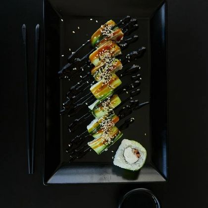 Роллы «Зелёный дракон»