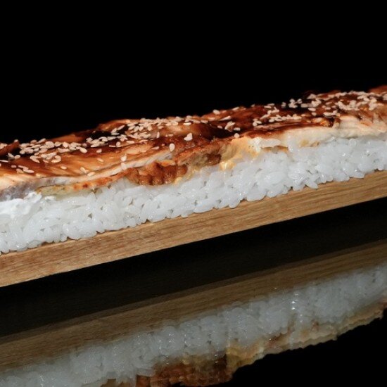 Оси-дзуси угорь