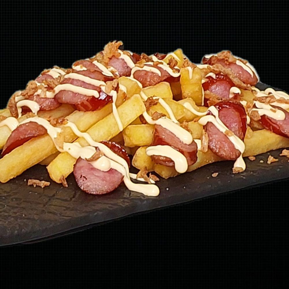 Картофель фри с колбасками