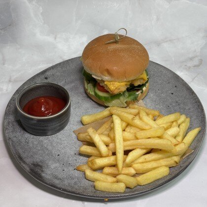 Детский бургер с фри