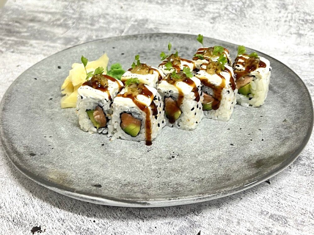 Сливочный ролл с лососем