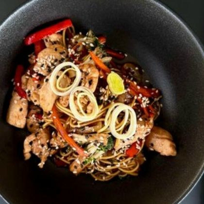 Лапша удон «Курица в соусе терияки с овощами»