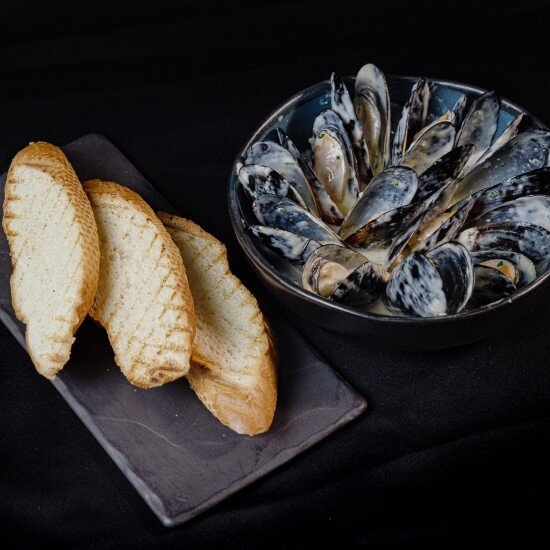 Мидии в сливочно-сырном соусе