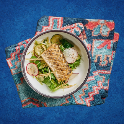 Салат с подкопченной щукой и ткемали