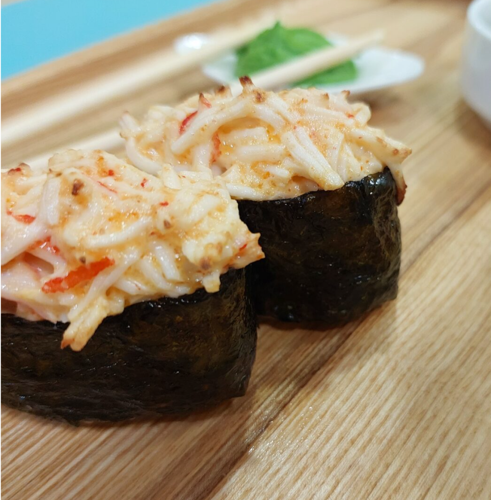 Суши Гункан со снежным крабом