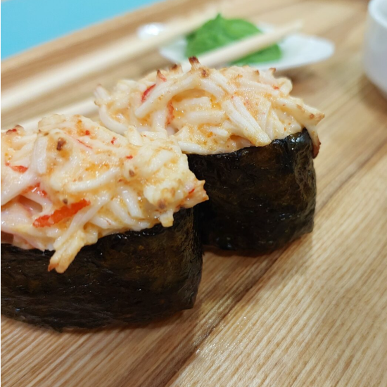 Суши Гункан со снежным крабом