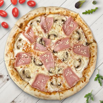 Пицца с ветчиной и грибами