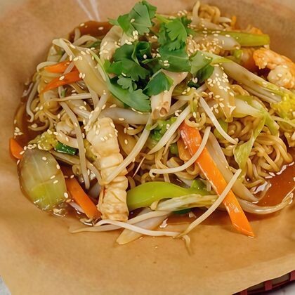 Лапша «Мьен Сао с креветками и кальмаром»