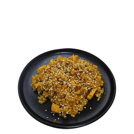 Тяхан с курицей и ананасами