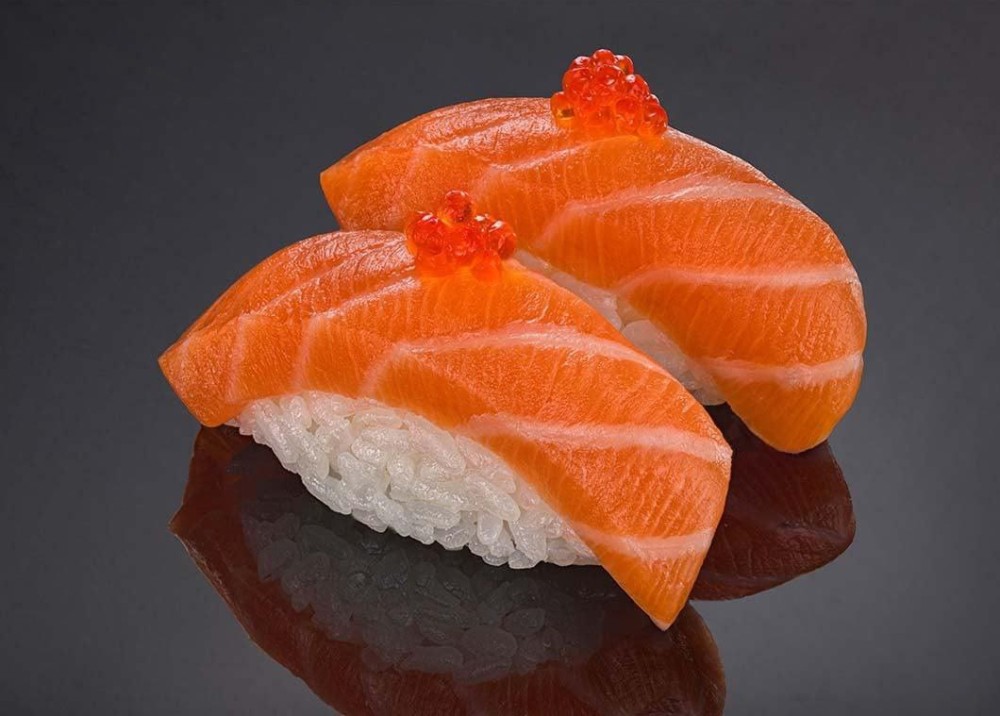 Суши лосось