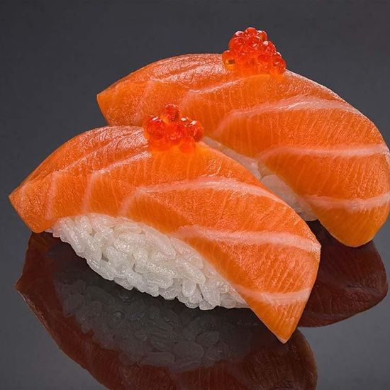 Суши лосось