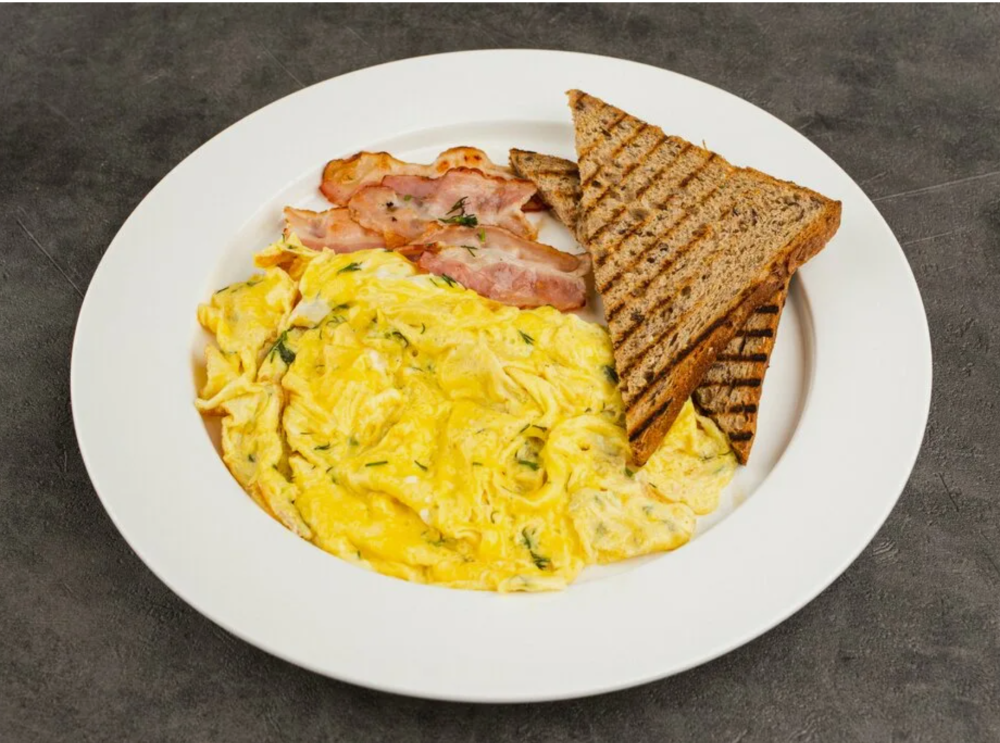 Скрэмбл с беконом