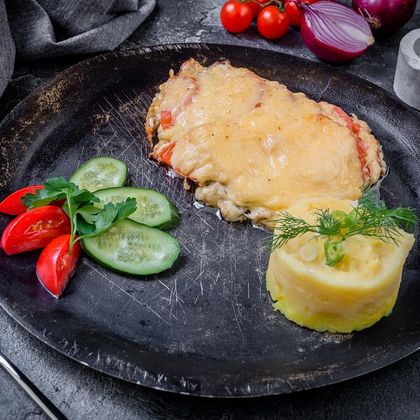 Мясо по-французски из телятины с гарниром