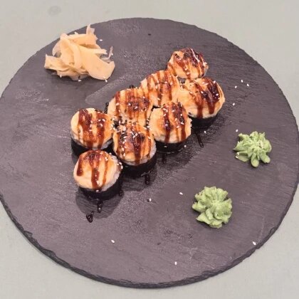 Запеченный ролл «С лососем»