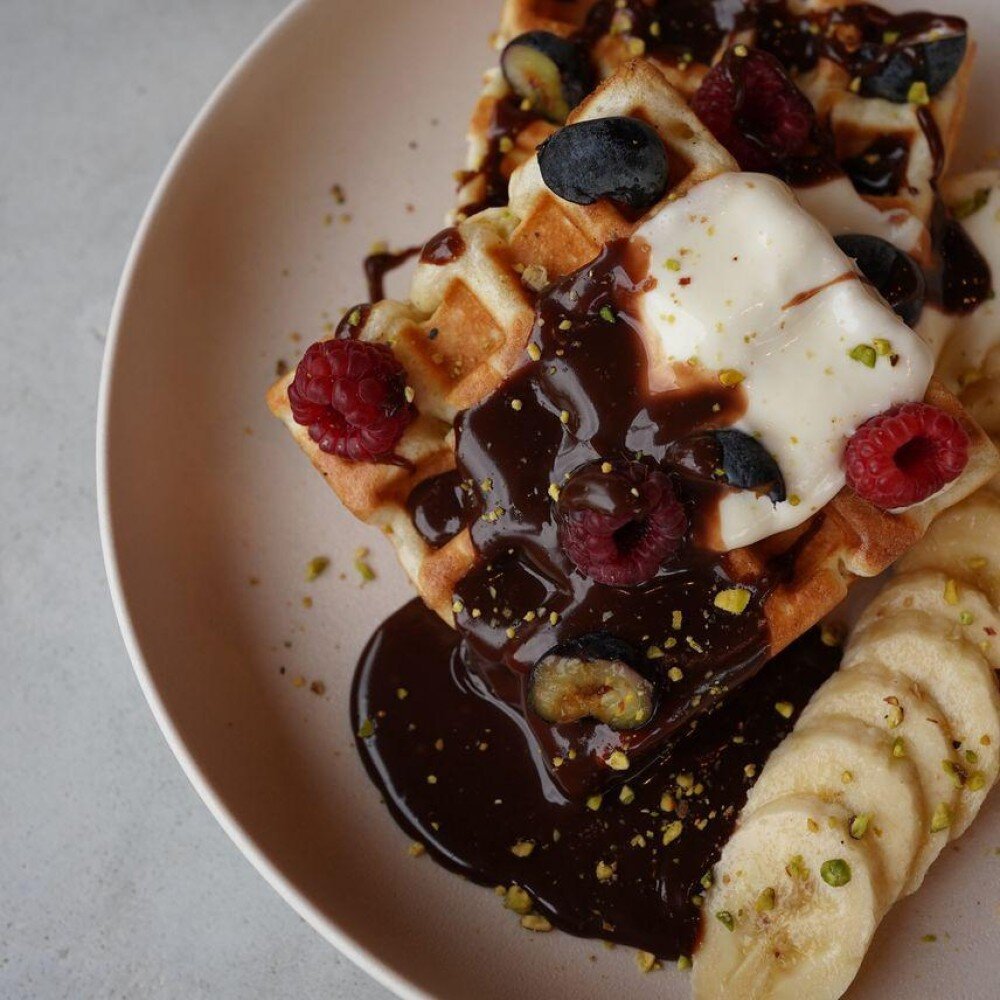 Вафля с нутеллой и бананом