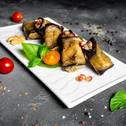 Рулетики из баклажанов