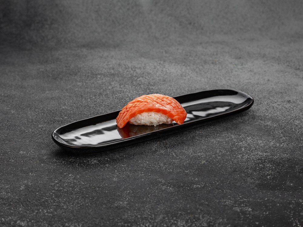Суши лосось татаки
