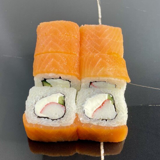 Ролл «Филадельфия» со снежным крабом