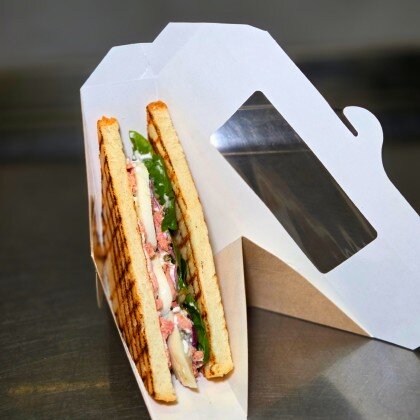 Сэндвич с тунцом