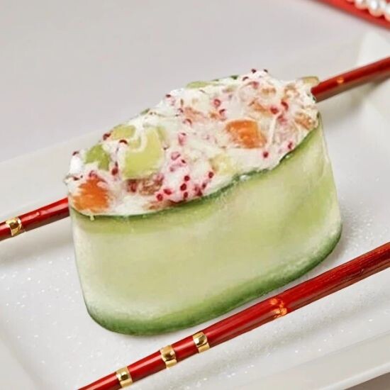 Суши Калифорния в огурце