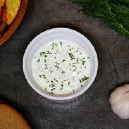 Сметана с чесноком