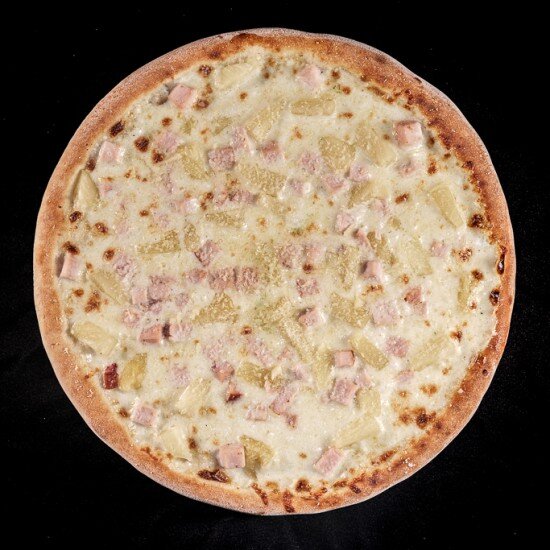 Пицца ” Курица с ананасами”