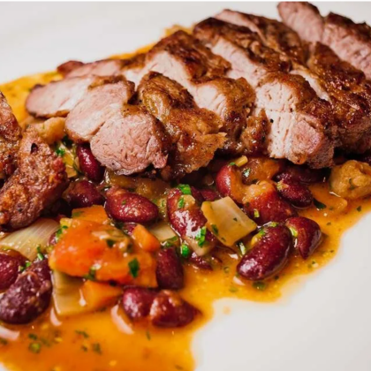 Тушеные ребрышки с фасолью