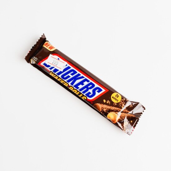 Сникерс вафельный ролл