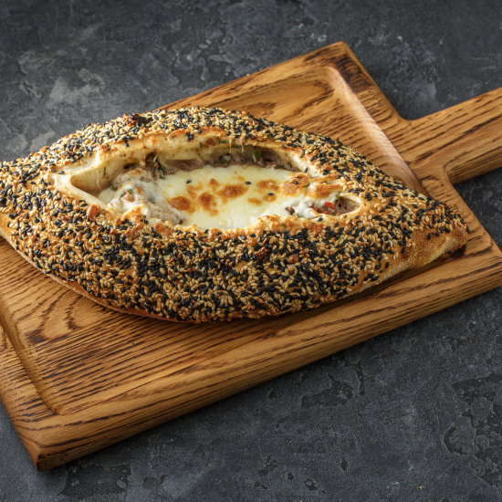 Пиде мясное фирменное с сыром