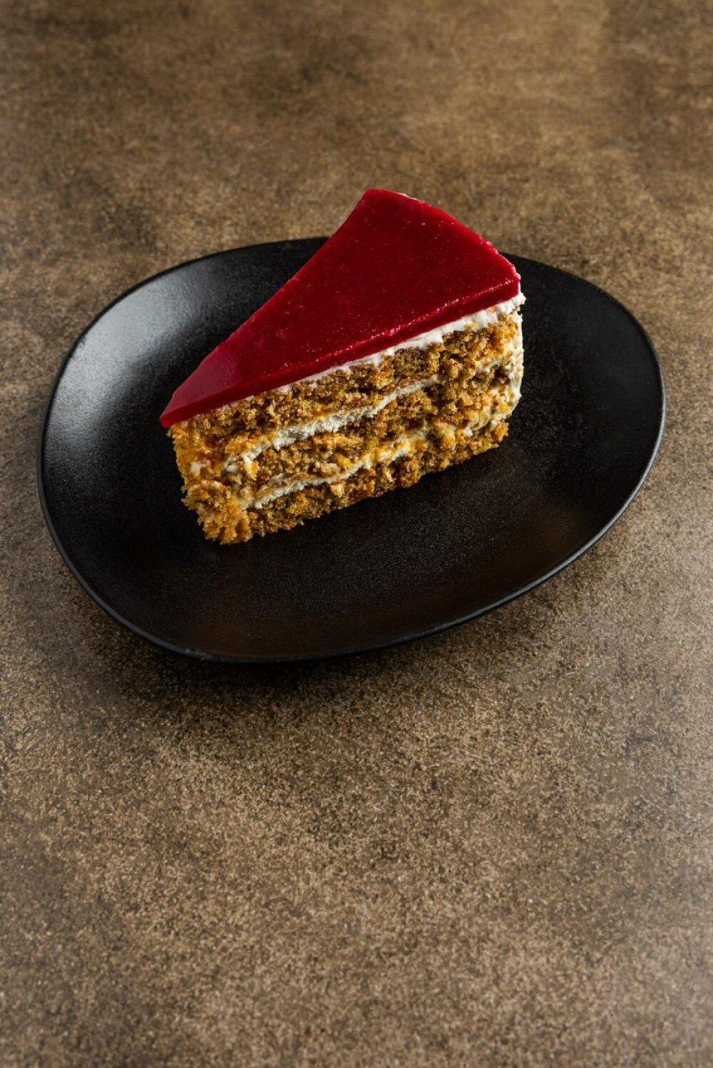 Морковный торт с грецким орехом и курагой