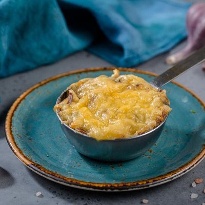 Жюльен с курицей и грибами