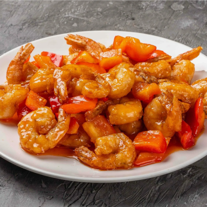 Жареная креветка с ананасом в кисло-сладком соусе “Гулао”