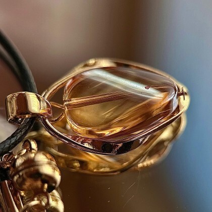 Подвеска на шею