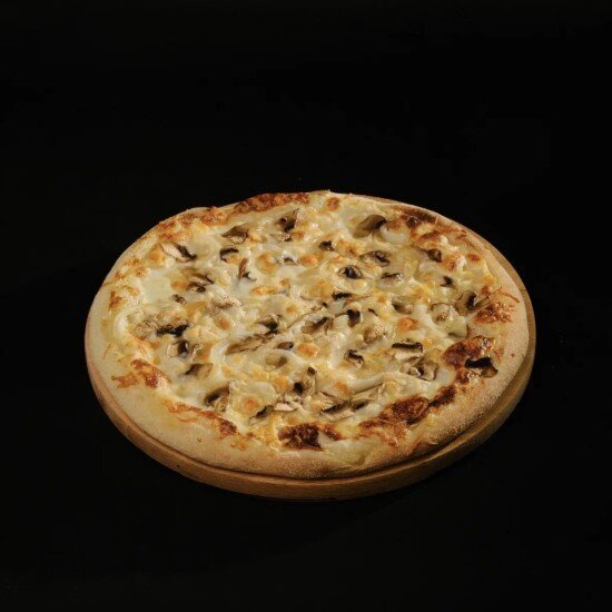 Пицца с курицей и грибами