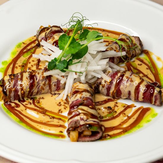 Рулетики «Татаки» из мраморной говядины