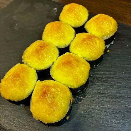 Запеченный ролл с курицей