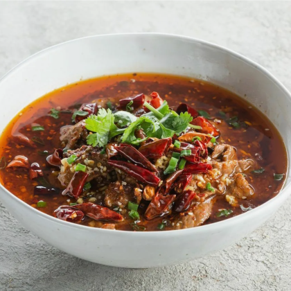 Вареный рубец в бульоне с перцем чили по-сычуаньски