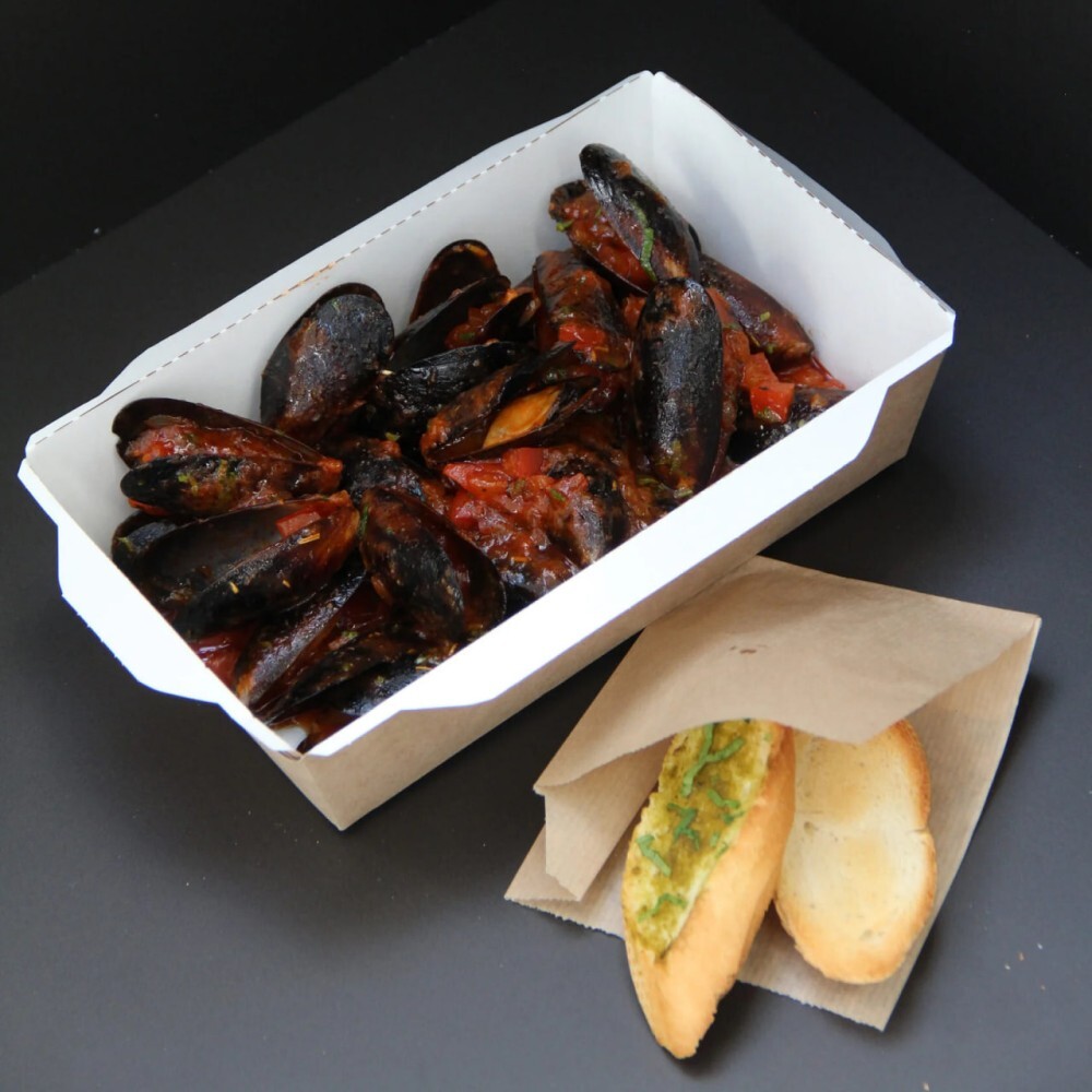 Мидии в томатном соусе