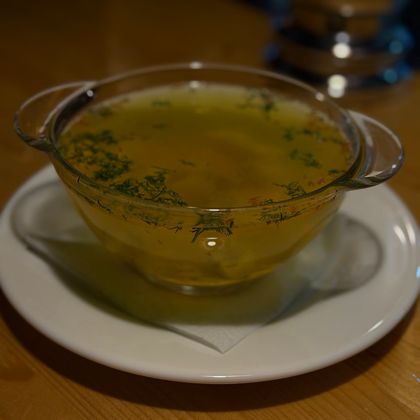 Бульон куриный с зеленью