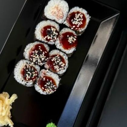 «Маки роллы» с угрём и сыром