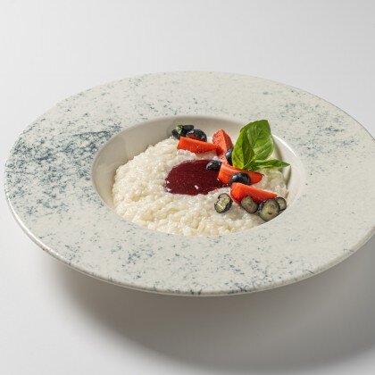 Рисовая каша с ягодами