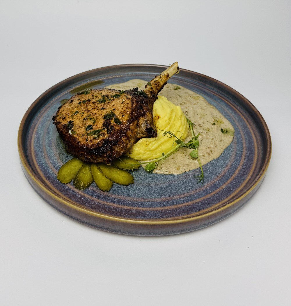 Стейк на кости