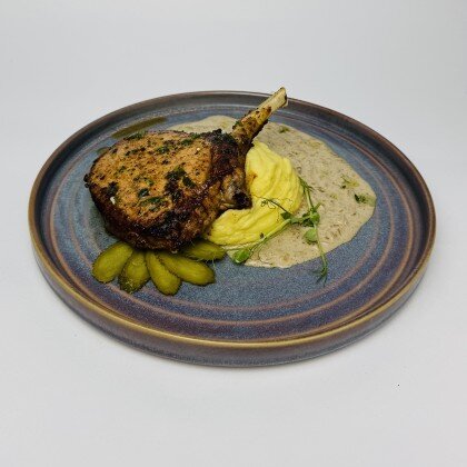 Стейк на кости