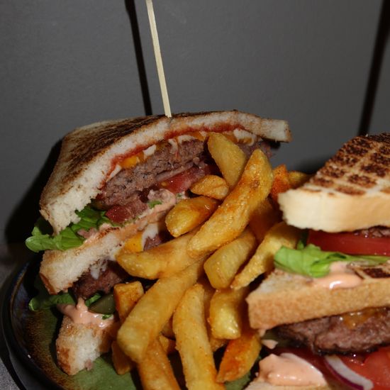 Двойной сэндвич с говядиной